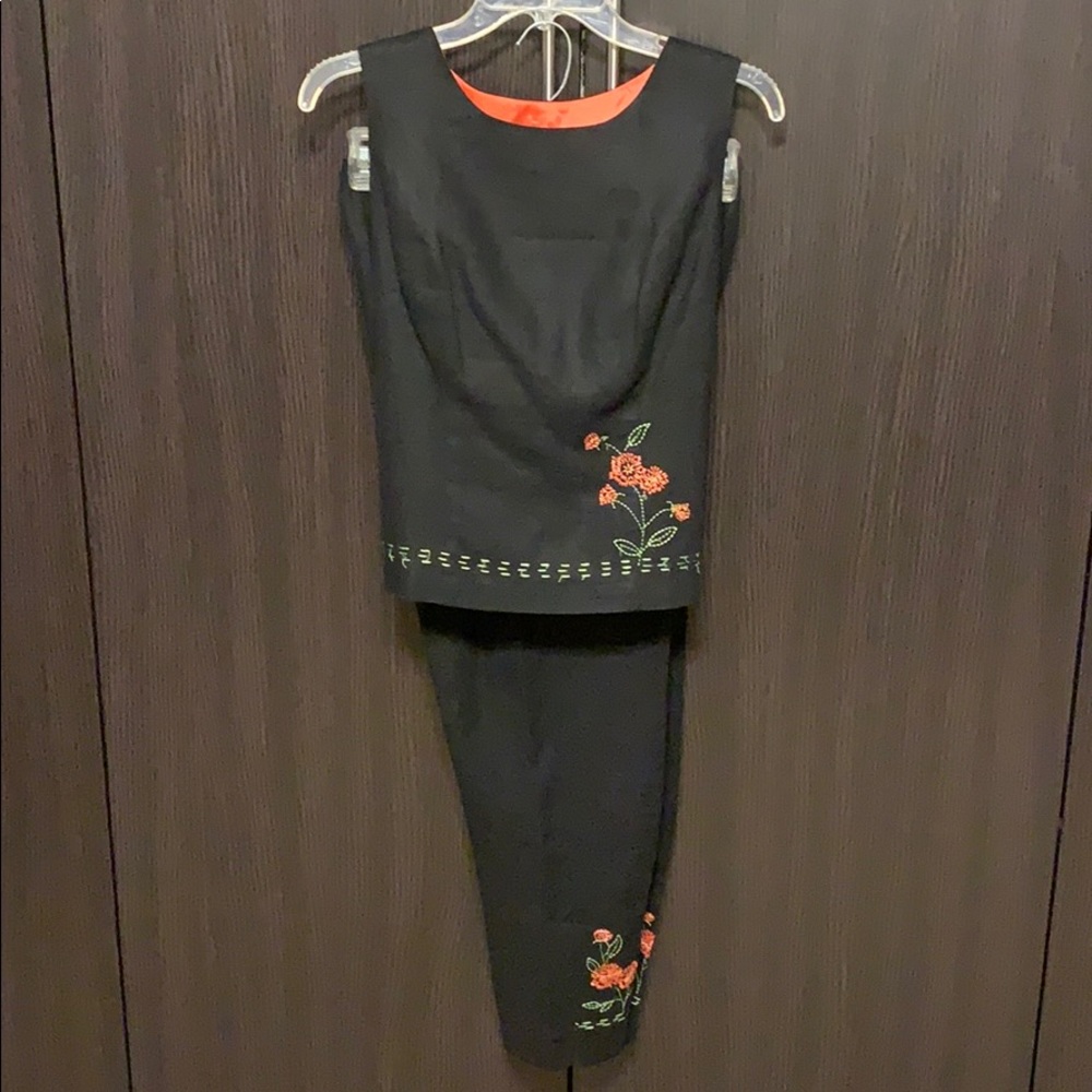 Black Capri Set